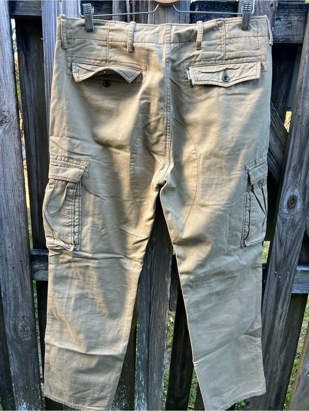 Levi's Men's Olive Khaki Straight Chinos
